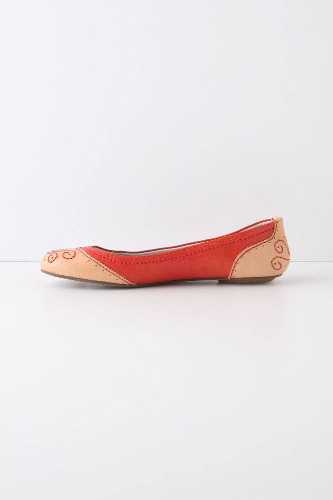 Bold-Tone Spectators